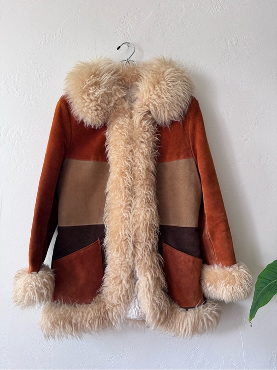 Jackets & Blazers - 1970’s suede penny lane coat. Small/medium.